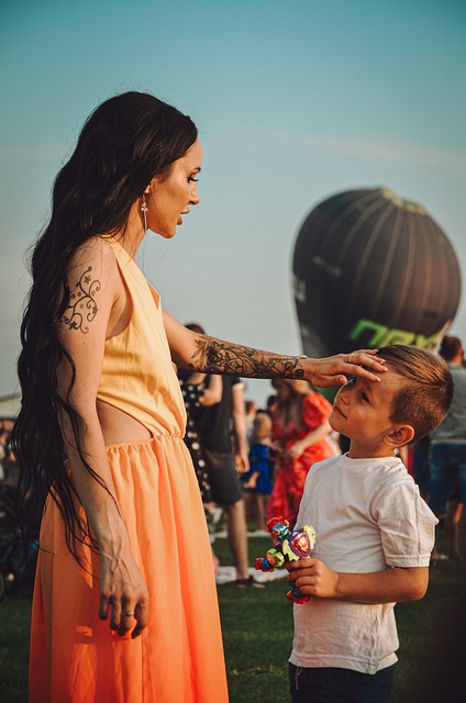 青岛记者：邵佳一大哥式的执教风格很适合当下中国足球的环境