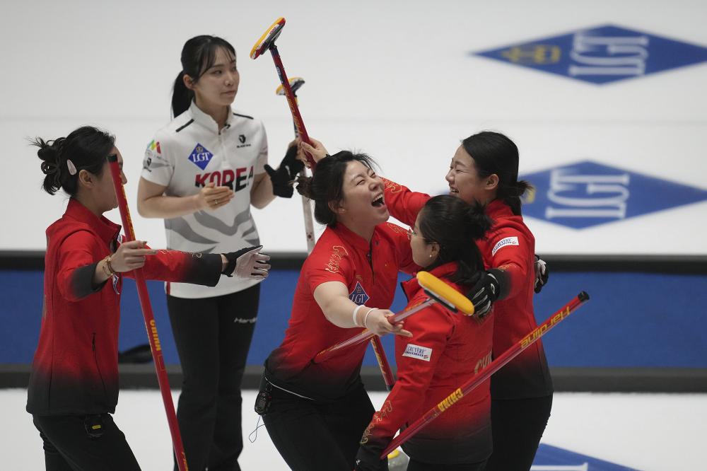 13岁零343天，阿森纳小将成为青年欧冠历史上最年轻出场球员